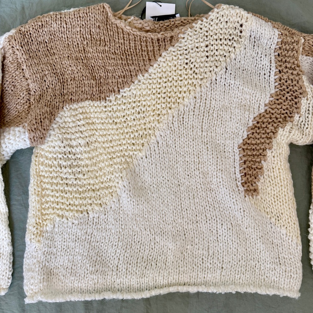 Brand New Zara Sweater - Size Small - Picture 3 of 7